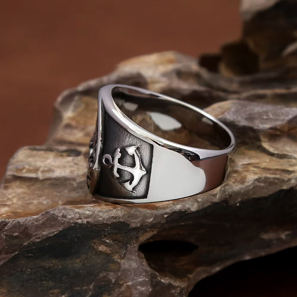 Pierścień sygnetowy w stylu vi – Mens Signet Ring recenzja i cena